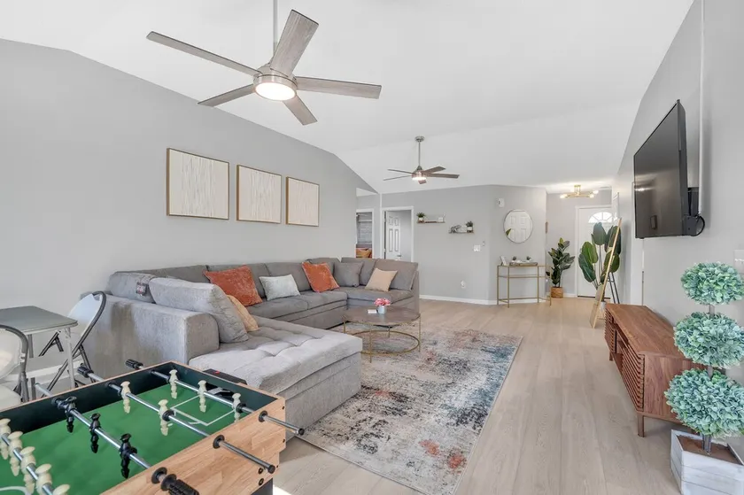 4TVs★3Beds★Fully Stocked Kitchen★Spacious Getaway - Image 1