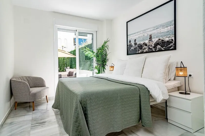 Lcr1- Lovely Ground Floor Apartment, Puerto Banus - Image 1