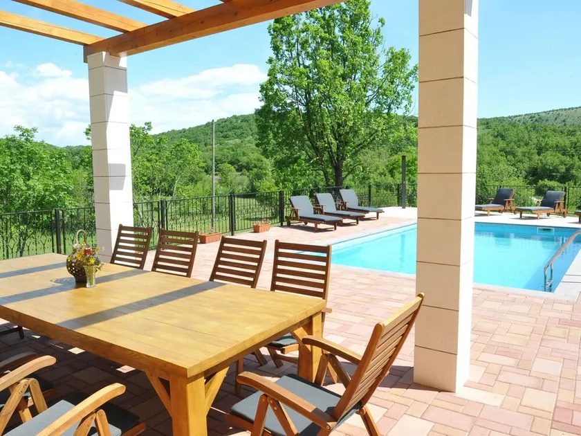 Villa in Tijarica with Private Pool - Image 1