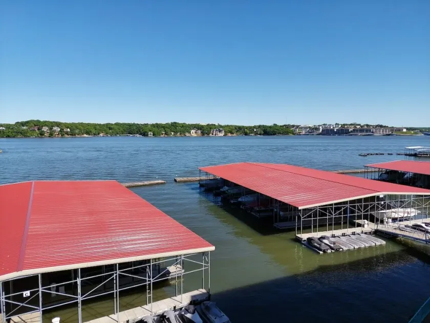 Spectacular Lake Views in Sunrise Beach - Image 1