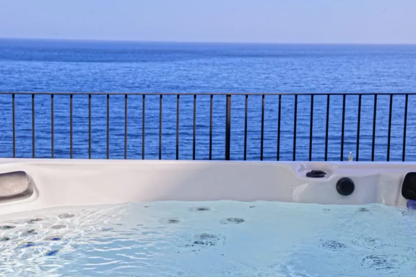 House with a view of the sea and Mount Etna in the background - Image 1