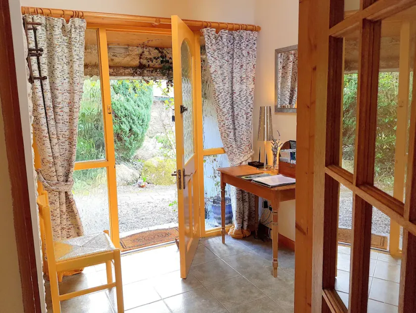 Splendido cottage spazioso nel grazioso giardino nel soleggiato sud-est dell'Irlanda! - Image 1