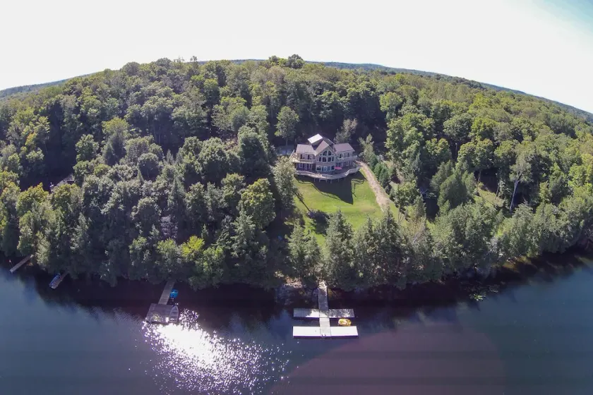 Calypso Cottage 4000sq. Pied Lakefront propriété - Image 1