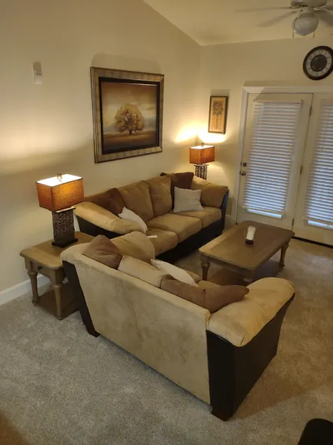 Cozy Comfortable Condo 2/2 No Chores - Image 1