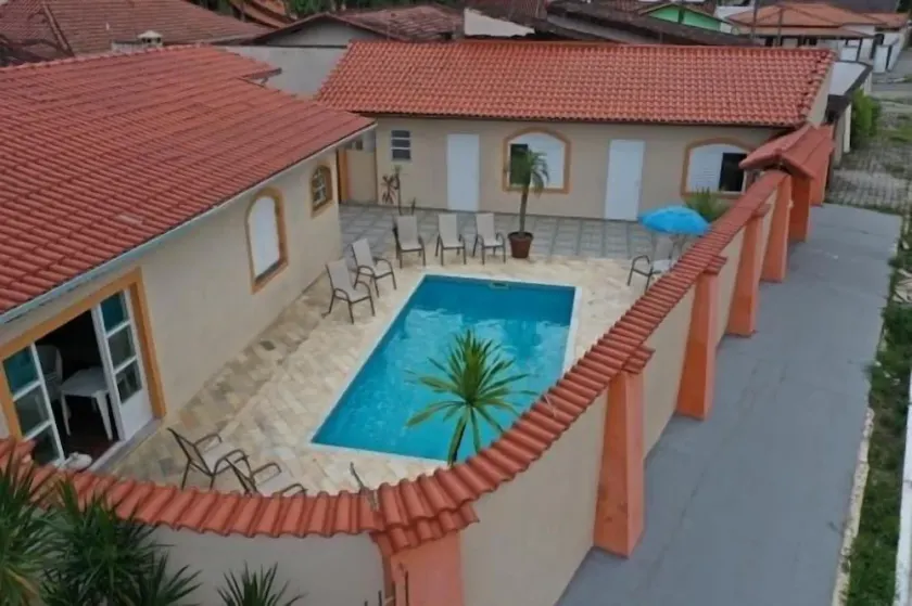 Luxury house in Praia Grande with pool, 100 meters from the beach. - Image 1