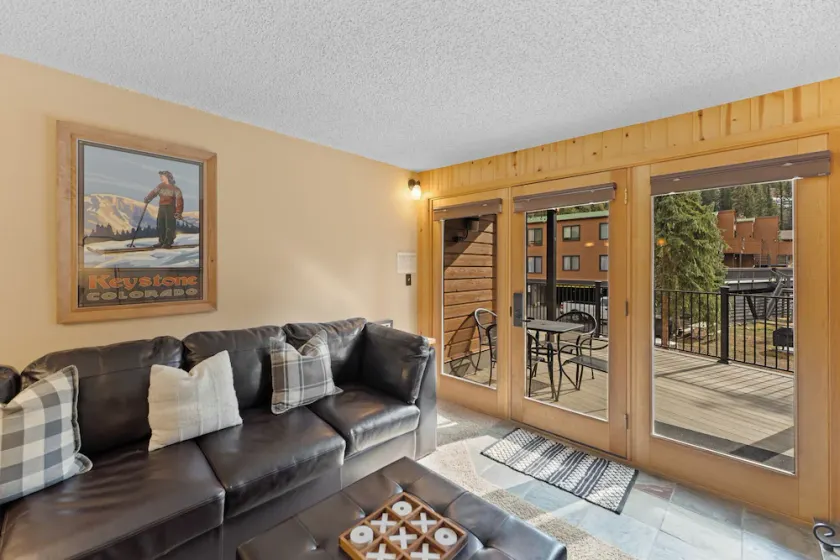 Keystone Mountain House Condo, Walk to Lifts, Access to Hot Tub & Sauna - Image 1