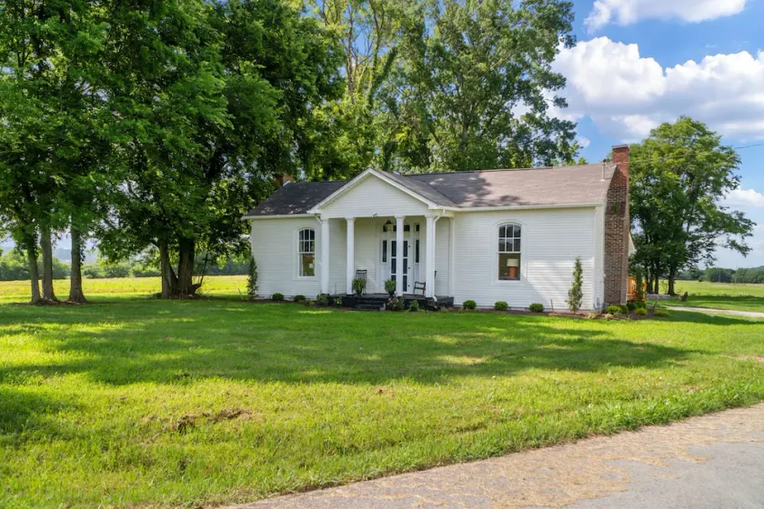 The Cottage at Southbend Farm - Image 1