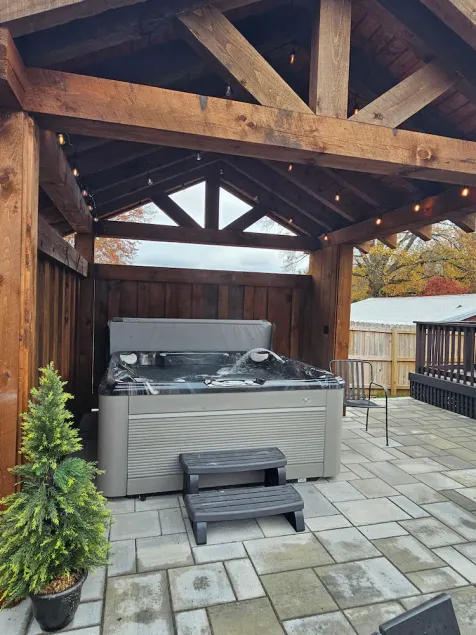 Beautiful Bristol Bungalow w/ Firepit- 5 mins to downtown & 6 mins to Casino - Image 1