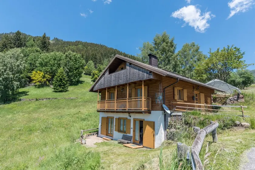 Alpine Holiday Home \"Baita Serpillo\" with Unique Mountain Views and Private Garden - Image 1