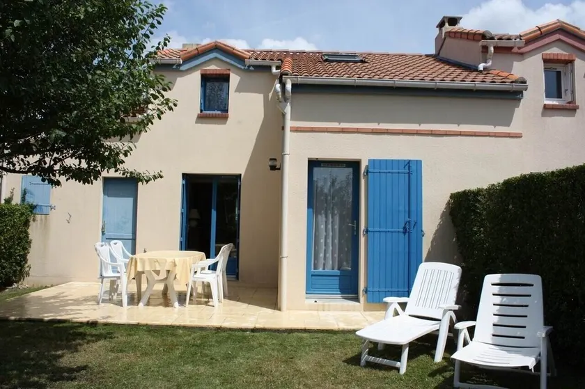 House with garden by the sea in Pornic. Nearby beach. - Image 1
