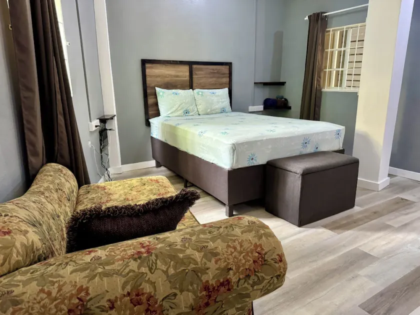 Belmont Apartments/Modern  affordable accommodations - Image 1