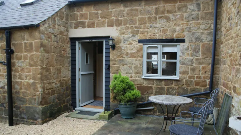 Cosy Period Cottage In Unspoilt Village On The Edge Of The Cotswolds - Image 1