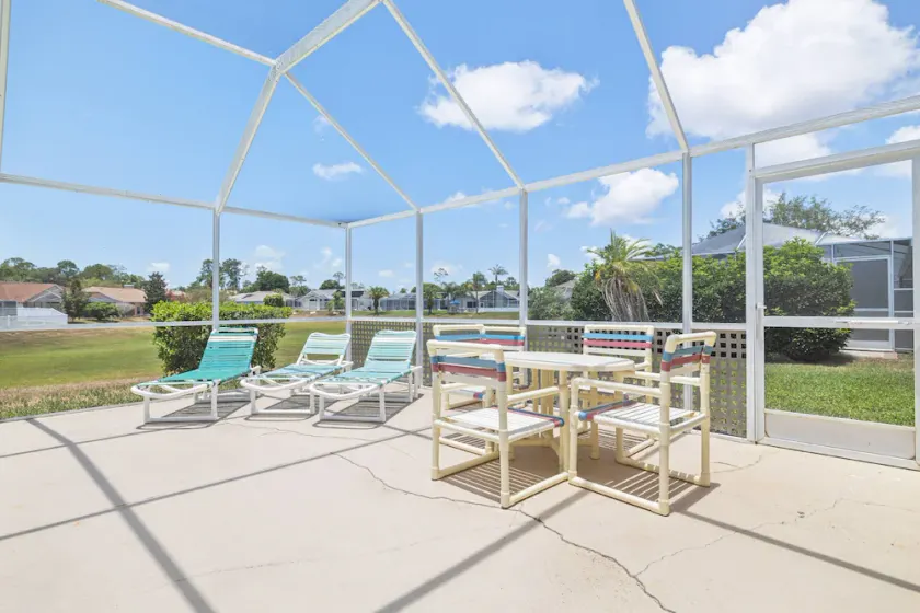 Relaxing Gulf Getaway Heated Pool, Covered Patio & Prime Location Near Parks, Beaches & Attractions! - Image 1