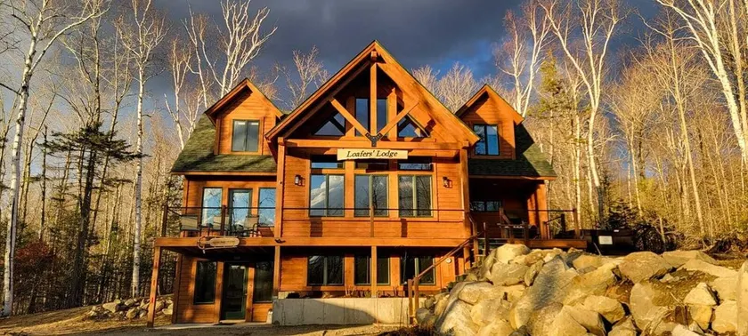 Dog-friendly chalet + hot tub, EV charger - Image 1