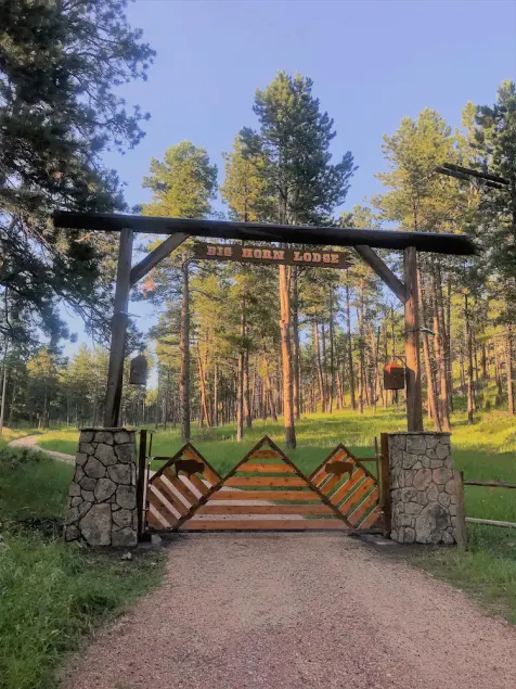 Big Horn Lodge - Rare Cabin Bordering Custer State Park - Absolute Seclusion and Serenity - Image 1