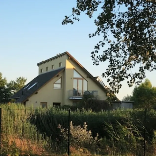 Large house with 3 apartments, sea view and garden - Image 1