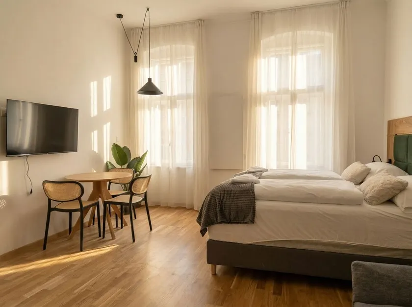 Stylish 1BR Apartment Wiener Stadthalle - Image 1