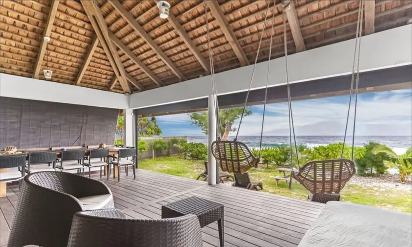 Shoreline Getaway Spacious 3BR Villa in Moorea - Image 1
