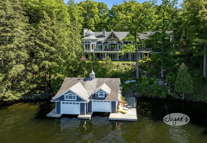Splendido cottage per famiglie con 8 letti e 6 bagni sul lago Rosseau! Sala Muskoka! Tavolo da biliardo! - Image 1