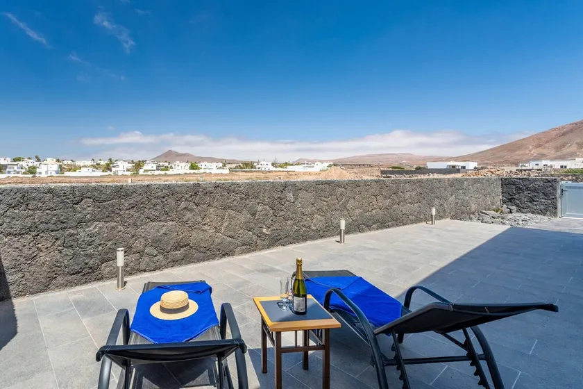 Pure Relax Vacation Home - Large terrace and Solarium By Lanzarote Vacation Homes - Image 1
