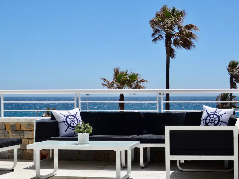 CASARES DEL MAR. Superb first line apartment.Large terrace sea view - Image 1