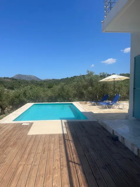 Facing the sea, in a peaceful setting, private pool in an olive grove - Image 1