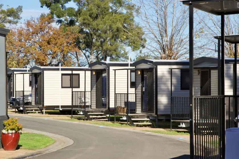 Poplar Tourist Park - Image 1