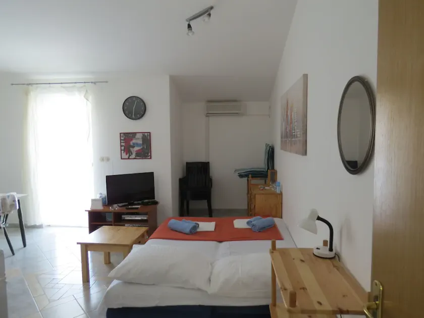 Apartment Marko (66033-A1) - Stara Novalja - island Pag - Image 1