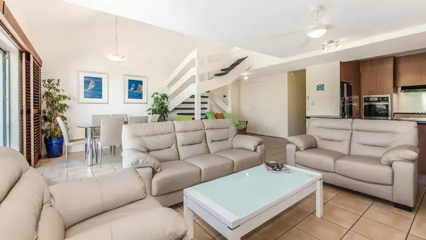 Stylishly furnished with panoramic views at Noosa holiday apartment - Image 1