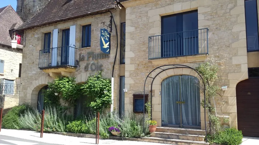 Charmerende ejendom ved flodstrand i Perigord - Image 1
