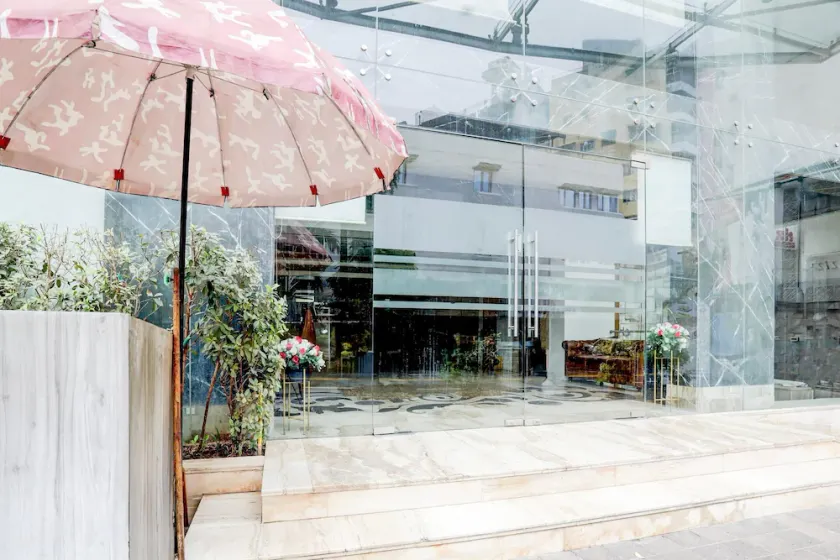 Stylish & Modern Stays at Palette River Front - Image 1