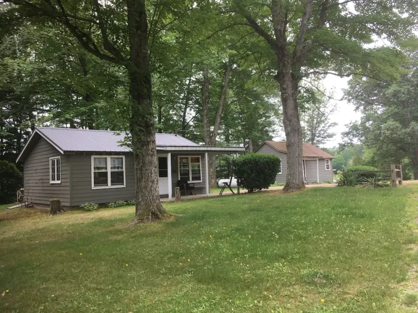 The Last Resort: cabin 1 - Image 1