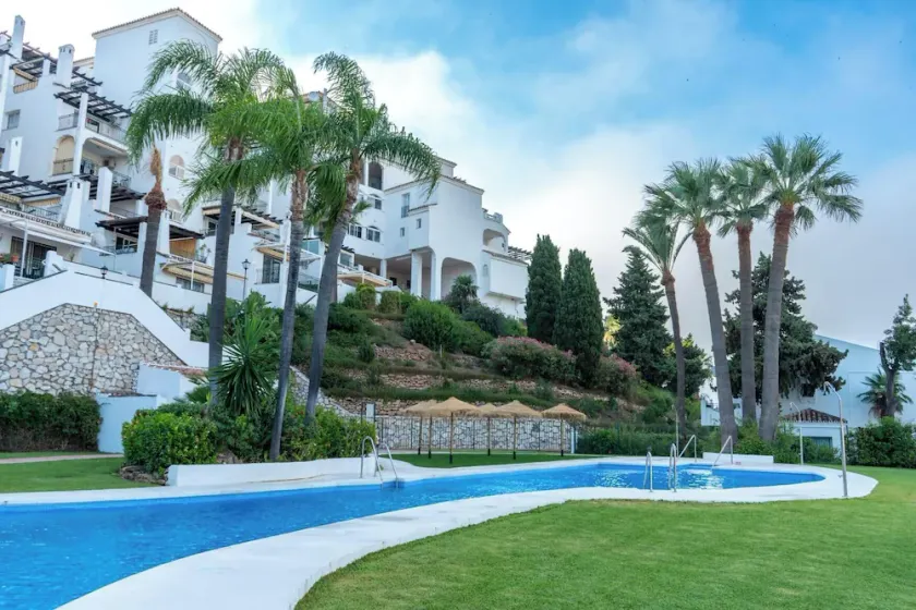 Golf/Seaview 2 bedroom apartment in Sitio de Calahonda - Mijas - Image 1
