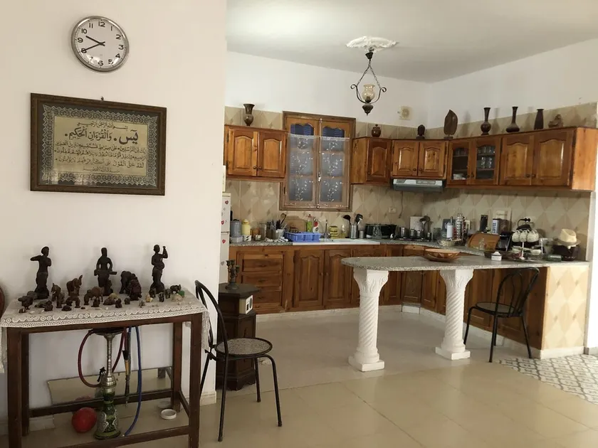 Grande Maison Avec Piscine et Grand Jardin Arboré Situé à 1km de Djerbahood - Image 1