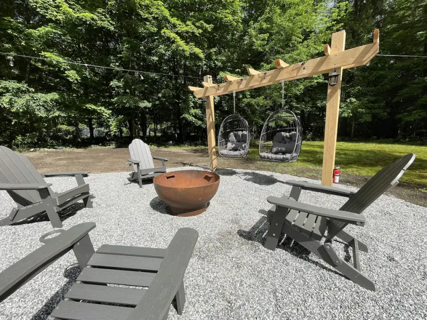 HOT TUB & FIRE PIT White Mountains near North Conway - Image 1