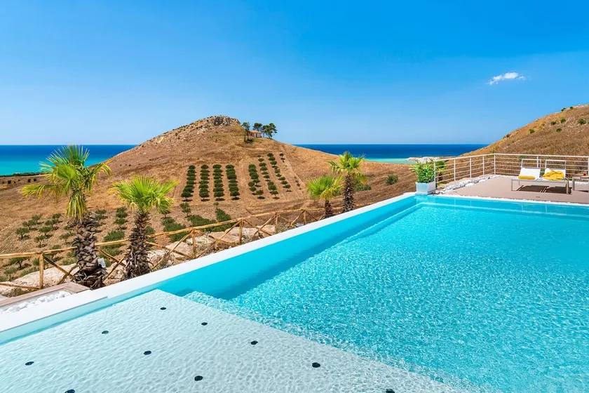 Luxury villa with pool, sea view, Bovo Marina, Sicily - Image 1
