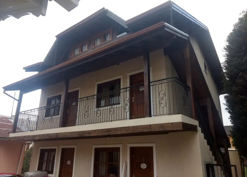 CORREA PEREIRA RESIDENTIAL APARTMENT 1 up to 5 people - Image 1
