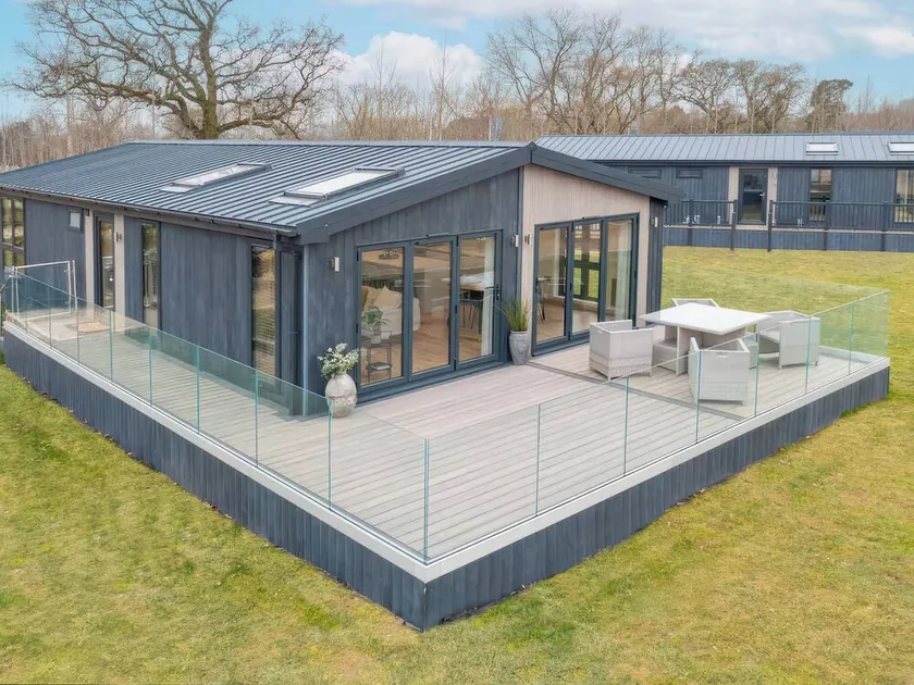 Isca Lodge - With Decking - Image 1