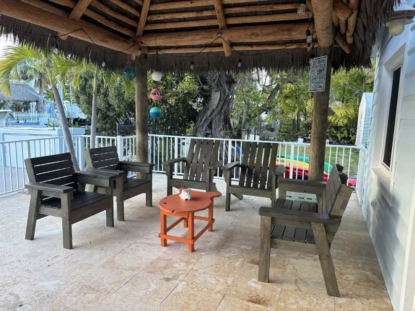Schönes Ferienhaus in Islamorada am Kanal! Wifi, Kabel-TV und keine Treppe! - Image 1