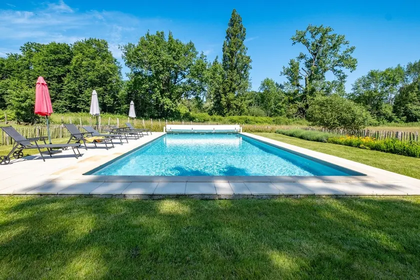 'Gîte Le Gardien' with Shared Pool, Private Terrace, and Wi-Fi - Image 1