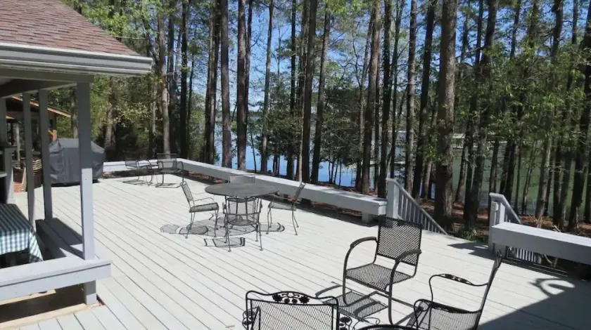Norman and Flo's Lake House on Clarks Hill Lake - Image 1
