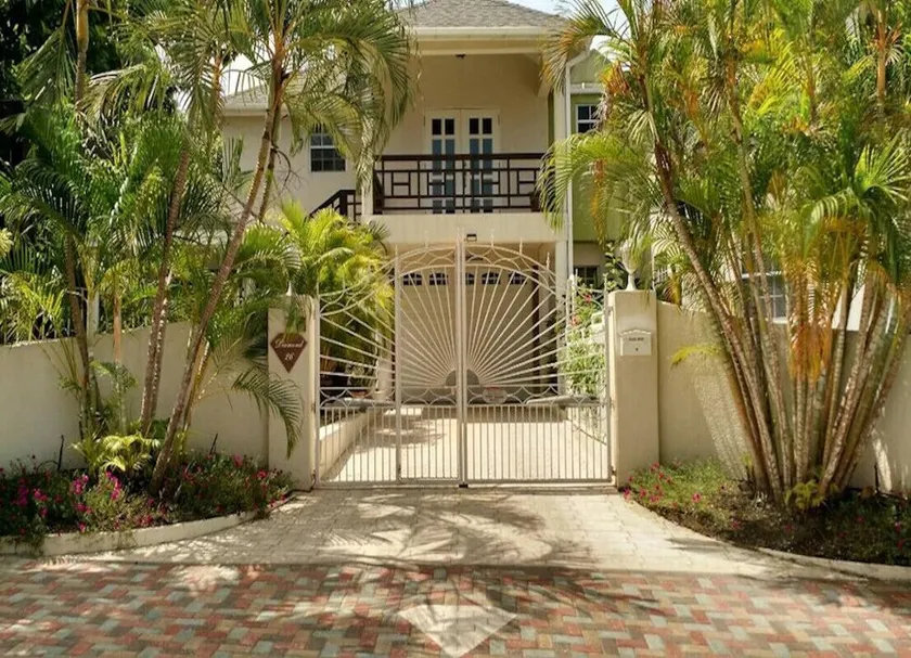 Apartamento de lujo asequible de dos dormitorios y dos baños con piscina privada - Image 1