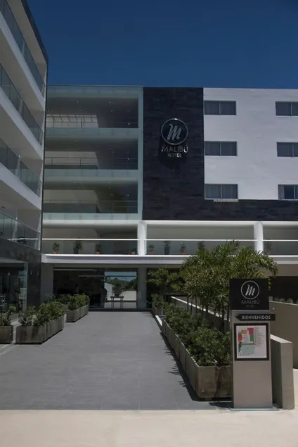 Hotel y Centro De Eventos Malibú - Image 1