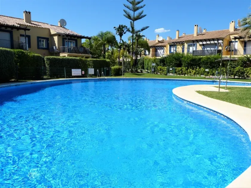 Townhouse El Rio Azalea Beach - Nueva Andalucia only 250 m from the sea - Image 1