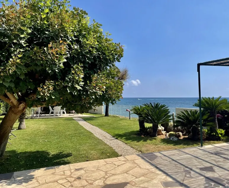 Villa sea between Avola and Noto - Image 1