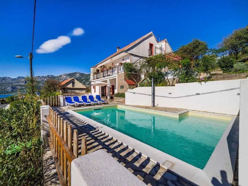 Casa vacanze con piscina e vista mare - Image 1