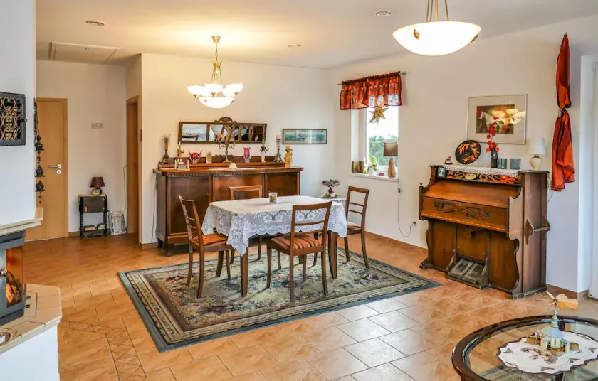 2 Bedroom Stunning Home In Brünlos - Image 1