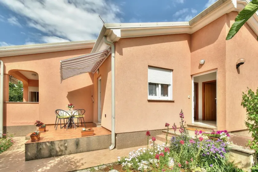A one bedroom apartment for two in a quite location - Begović - Image 1