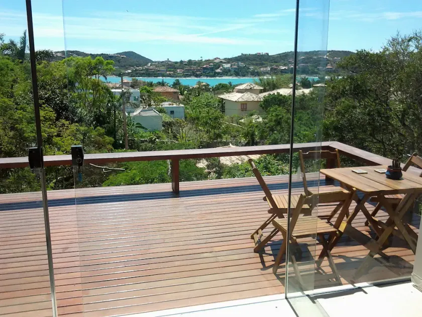 Mansion with Cinematic Views - Image 1