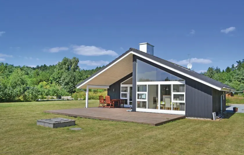 Awesome Home In Ebeltoft With 3 Bedrooms, Sauna And Wifi - Image 1